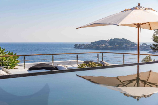 villa in Saint-Jean-Cap-Ferrat : Rent unique modern villa with panoramic sea view in Saint Jean Cap Ferrat - Photo 13