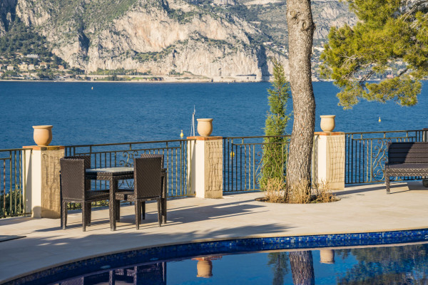 villa in Saint-Jean-Cap-Ferrat : Rent fantastic 6 bedroom waterfront villa  in Saint Jean Cap Ferrat - Photo 44