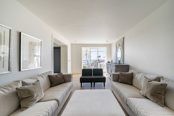 villa in Cannes : Rent Estee Lauders former villa, 6 bedrooms located in the centre of Cannes only a short walk to the beach - Photo 25