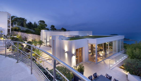 villa in Saint-Jean-Cap-Ferrat : Rent fantastic modern villa with sea view on the exclusive  Cap Ferrat - Photo 18