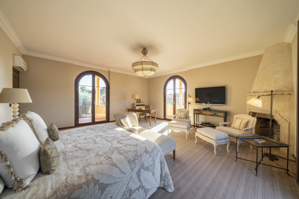 villa in Saint-Jean-Cap-Ferrat : Rent fantastic 6 bedroom waterfront villa  in Saint Jean Cap Ferrat - Photo 36
