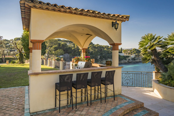 villa in Saint-Jean-Cap-Ferrat : Rent fantastic 6 bedroom waterfront villa  in Saint Jean Cap Ferrat - Photo 90