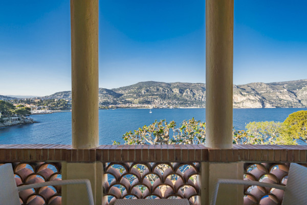 villa in Saint-Jean-Cap-Ferrat : Rent fantastic 6 bedroom waterfront villa  in Saint Jean Cap Ferrat - Photo 16