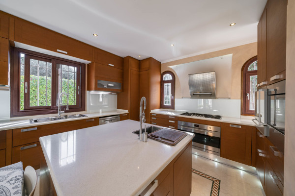 villa in Saint-Jean-Cap-Ferrat : Rent fantastic 6 bedroom waterfront villa  in Saint Jean Cap Ferrat - Photo 56