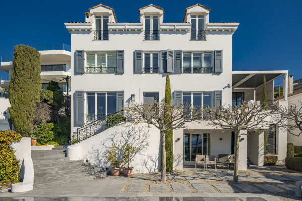 villa in Cannes : Rent Estee Lauders former villa, 6 bedrooms located in the centre of Cannes only a short walk to the beach - Photo 12