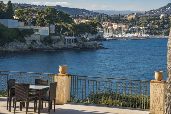 villa in Saint-Jean-Cap-Ferrat : Rent fantastic 6 bedroom waterfront villa  in Saint Jean Cap Ferrat - Photo 42