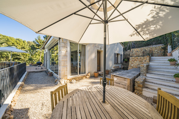 villa in Cap d'Antibes : Rent this charming Villa close to the Garoupe Beach on Cap d Antibes - Photo 33