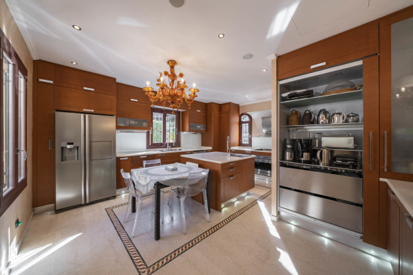 villa in Saint-Jean-Cap-Ferrat : Rent fantastic 6 bedroom waterfront villa  in Saint Jean Cap Ferrat - Photo 57