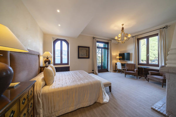 villa in Saint-Jean-Cap-Ferrat : Rent fantastic 6 bedroom waterfront villa  in Saint Jean Cap Ferrat - Photo 30