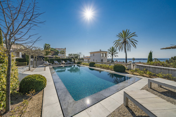 villa in Cannes : Rent Estee Lauders former villa, 6 bedrooms located in the centre of Cannes only a short walk to the beach - Photo 83