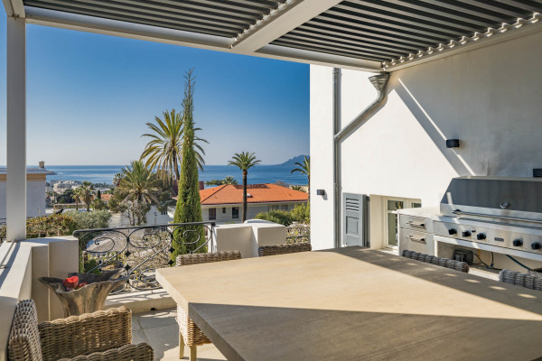 villa in Cannes : Rent Estee Lauders former villa, 6 bedrooms located in the centre of Cannes only a short walk to the beach - Photo 19