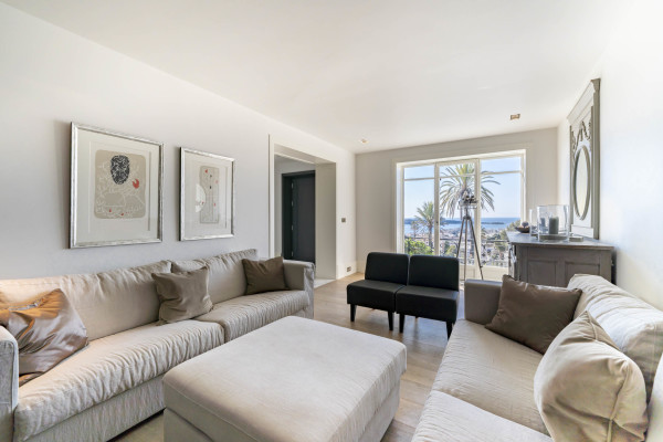 villa in Cannes : Rent Estee Lauders former villa, 6 bedrooms located in the centre of Cannes only a short walk to the beach - Photo 26