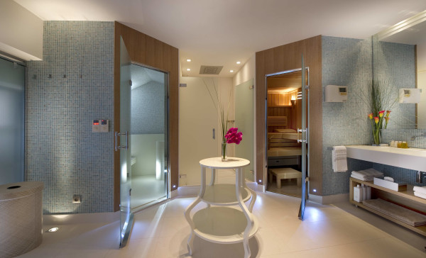 villa in Saint-Jean-Cap-Ferrat : Rent fantastic modern villa with sea view on the exclusive  Cap Ferrat - Photo 5