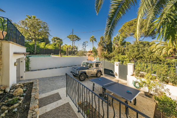 villa in Cap d'Antibes : Rent this charming Villa close to the Garoupe Beach on Cap d Antibes - Photo 46