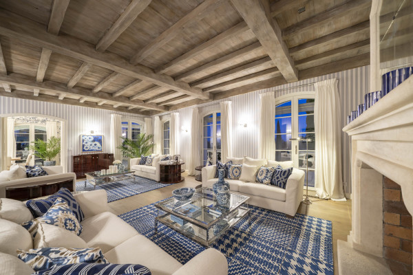 villa in La Colle-sur-Loup : Rent Incredible 7 bedroom domaine in Saint-Paul-de-Vence with 3.8 hectares of land with pool, tennis court and sea views - Photo 1