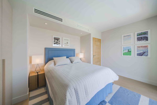 villa in Cap d'Antibes : Rent 7 bedroom villa in the heart of Cap d'Antibes with sea views, close to the with easy access into Cannes - Photo 31