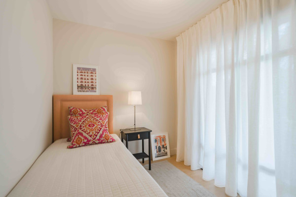 villa in Cap d'Antibes : Rent 7 bedroom villa in the heart of Cap d'Antibes with sea views, close to the with easy access into Cannes - Photo 30