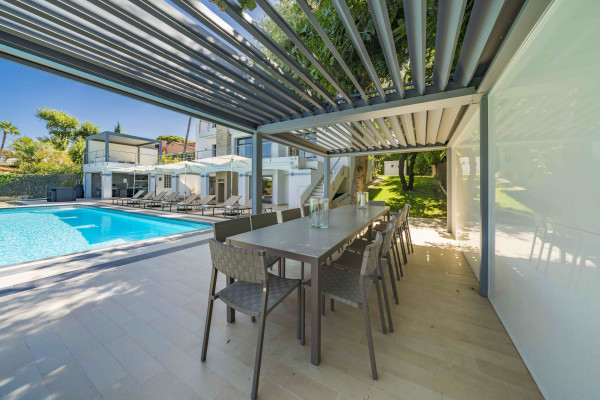 villa in Cap d'Antibes : Rent 7 bedroom villa in the heart of Cap d'Antibes with sea views, close to the with easy access into Cannes - Photo 37