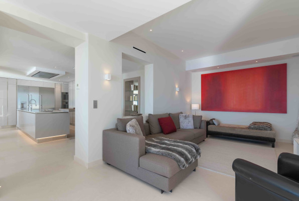 villa in Èze : Rent stunning newly built villa in Eze which offers an exceptional Seaview of the French Riviera - Photo 18