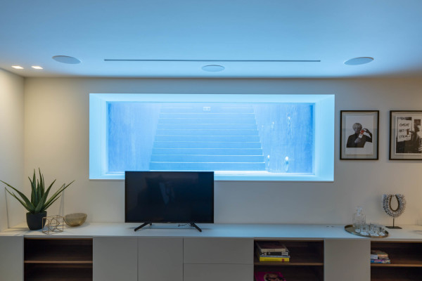 villa in Cannes : Rent superb modern villa with swimming pool, cinema room, gym, hammam and sea view in Cannes - Photo 17