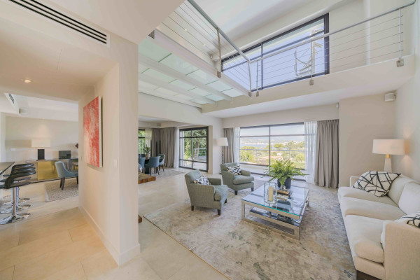 villa in Cap d'Antibes : Rent 7 bedroom villa in the heart of Cap d'Antibes with sea views, close to the with easy access into Cannes - Photo 5