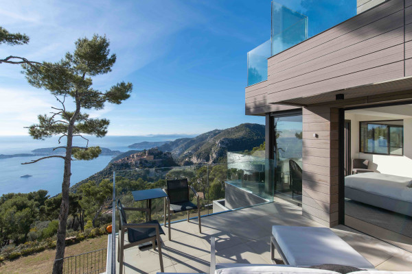 villa in Èze : Rent stunning newly built villa in Eze which offers an exceptional Seaview of the French Riviera - Photo 63