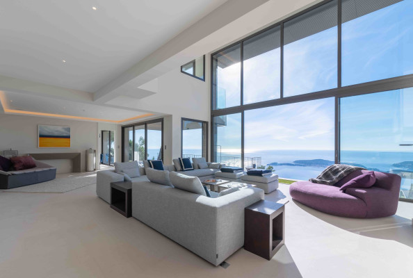villa in Èze : Rent stunning newly built villa in Eze which offers an exceptional Seaview of the French Riviera - Photo 13