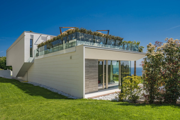 villa in Cannes : Rent superb modern villa with swimming pool, cinema room, gym, hammam and sea view in Cannes - Photo 56