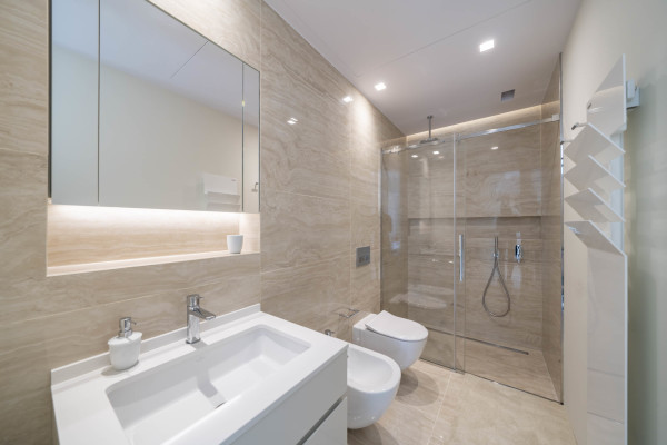villa in Cannes : Rent superb modern villa with swimming pool, cinema room, gym, hammam and sea view in Cannes - Photo 44