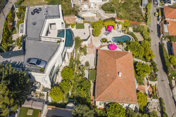 villa in Èze : Rent beautiful 4 bedroom 4 bathroom villa located in Eze, only a short walk from the beach - Photo 20