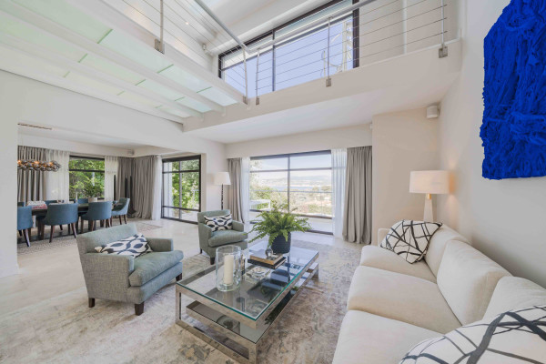 villa in Cap d'Antibes : Rent 7 bedroom villa in the heart of Cap d'Antibes with sea views, close to the with easy access into Cannes - Photo 8