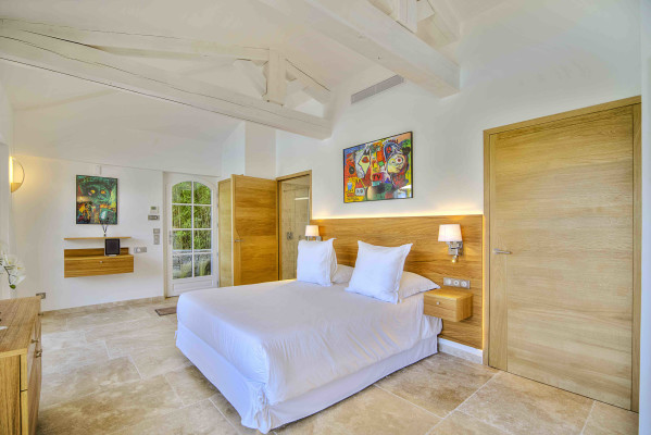 villa in St Tropez : Rent beautiful villa in the heart of Saint Tropez with views over the village and the sea - Photo 63