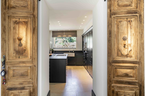 villa in Mougins : Rent gorgeous 5-bedroom villa with swimming pool in a private domaine in Mougins - Photo 42