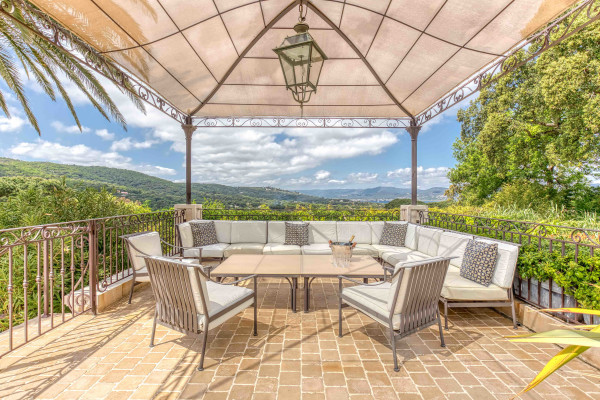 villa in St Tropez : Rent gorgeous villa with swimming pool within just a minute drive to the very heart of Saint Tropez - Photo 28