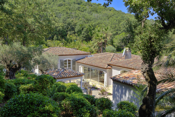villa in St Tropez : Rent beautiful villa in the heart of Saint Tropez with views over the village and the sea - Photo 80