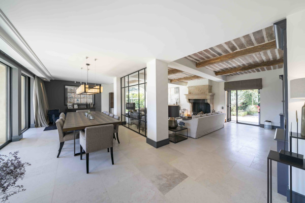 villa in Mougins : Rent gorgeous 5-bedroom villa with swimming pool in a private domaine in Mougins - Photo 57