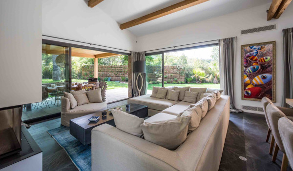 villa in St Tropez : Rent gorgeous 5-bedroom villa with swimming pool within a few minutes drive to Pampelonne Beach in Ramatuelle - Photo 5