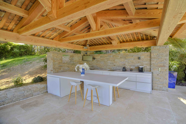 villa in St Tropez : Rent beautiful villa in the heart of Saint Tropez with views over the village and the sea - Photo 50