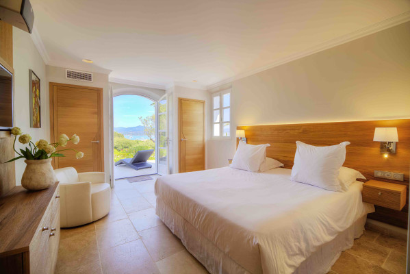 villa in St Tropez : Rent beautiful villa in the heart of Saint Tropez with views over the village and the sea - Photo 19