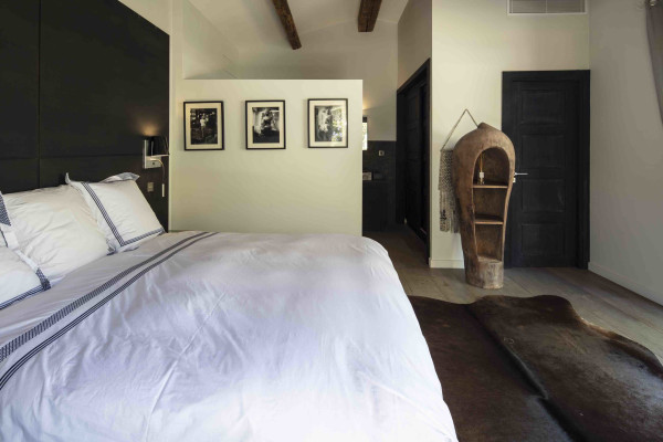 villa in St Tropez : Rent amazing 11 bedroom( 8 guest + 3 staff) villa with swimming pool and cinema in St Tropez walking distance to the beach, close to the village centre. - Photo 38