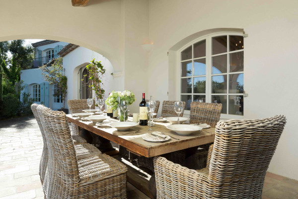 villa in St Tropez : Rent superb villa with swimming pool and  sea views in a private domaine close to St Tropez - Photo 21