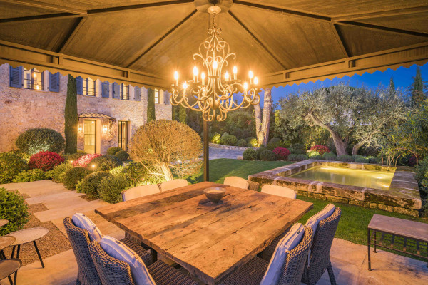 villa in Mougins : Rent gorgeous 5-bedroom villa with swimming pool in a private domaine in Mougins - Photo 69