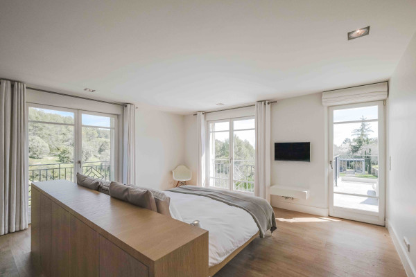 villa in Châteauneuf-Grasse : Rent wonderful modern villa located in very peaceful surroundings close to Valbonne - Photo 31