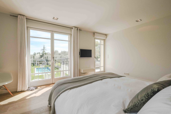 villa in Châteauneuf-Grasse : Rent wonderful modern villa located in very peaceful surroundings close to Valbonne - Photo 32