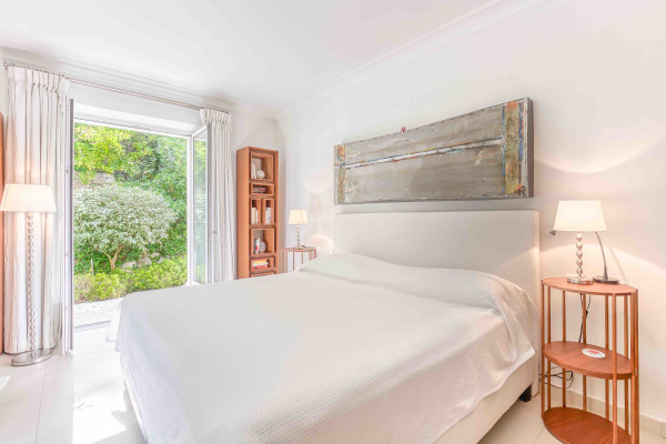 villa in St Tropez : Rent gorgeous villa with swimming pool within just a minute drive to the very heart of Saint Tropez - Photo 21