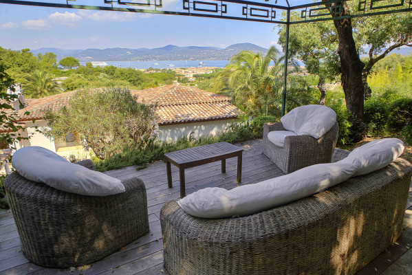 villa in St Tropez : Rent beautiful villa in the heart of Saint Tropez with views over the village and the sea - Photo 83