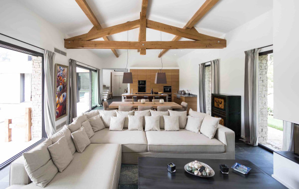 villa in St Tropez : Rent gorgeous 5-bedroom villa with swimming pool within a few minutes drive to Pampelonne Beach in Ramatuelle - Photo 4
