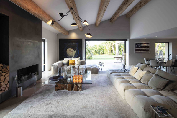 villa in St Tropez : Rent amazing 11 bedroom( 8 guest + 3 staff) villa with swimming pool and cinema in St Tropez walking distance to the beach, close to the village centre. - Photo 7