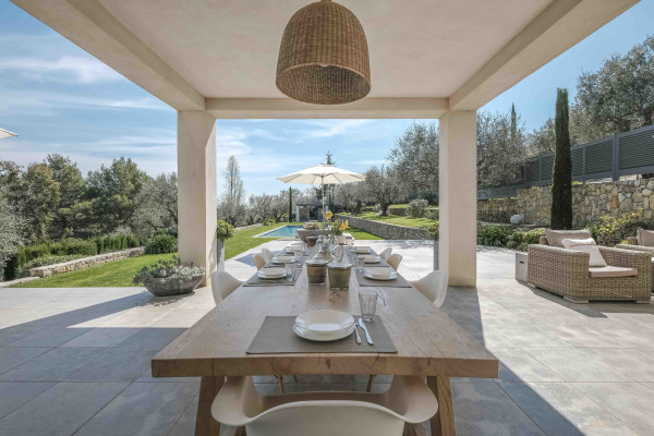 villa in Châteauneuf-Grasse : Rent wonderful modern villa located in very peaceful surroundings close to Valbonne - Photo 14