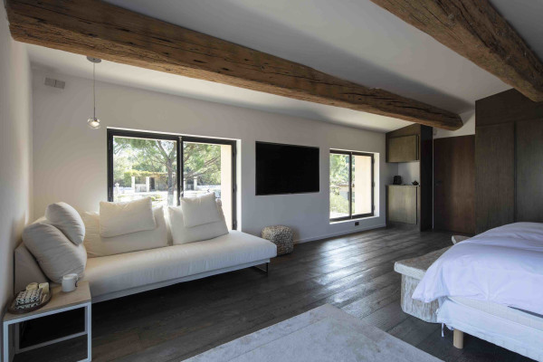 villa in St Tropez : Rent amazing 11 bedroom( 8 guest + 3 staff) villa with swimming pool and cinema in St Tropez walking distance to the beach, close to the village centre. - Photo 33